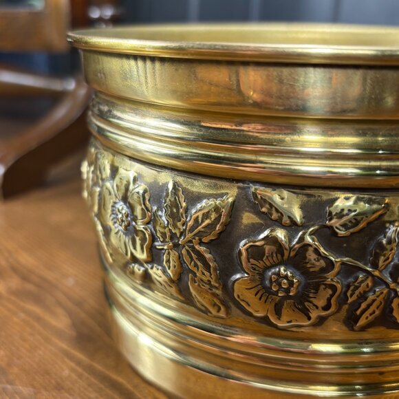 Vintage Embossed Brass Planter with Floral Design Rustic Patina Jardiniere - Picture 5 of 12